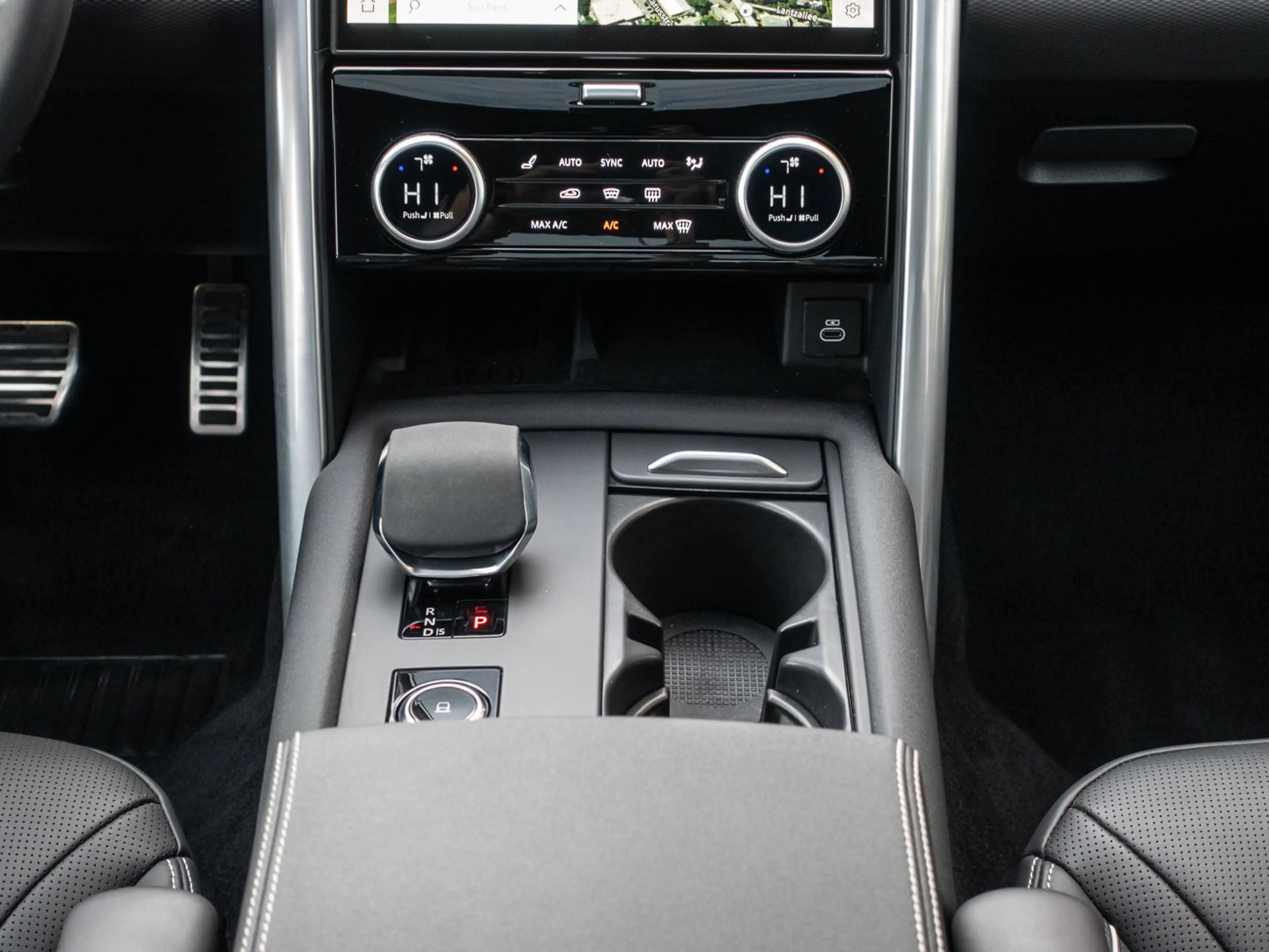 Land Rover Discovery D300 Dynamic HSE PANO LED STANDHZG — photo 15
