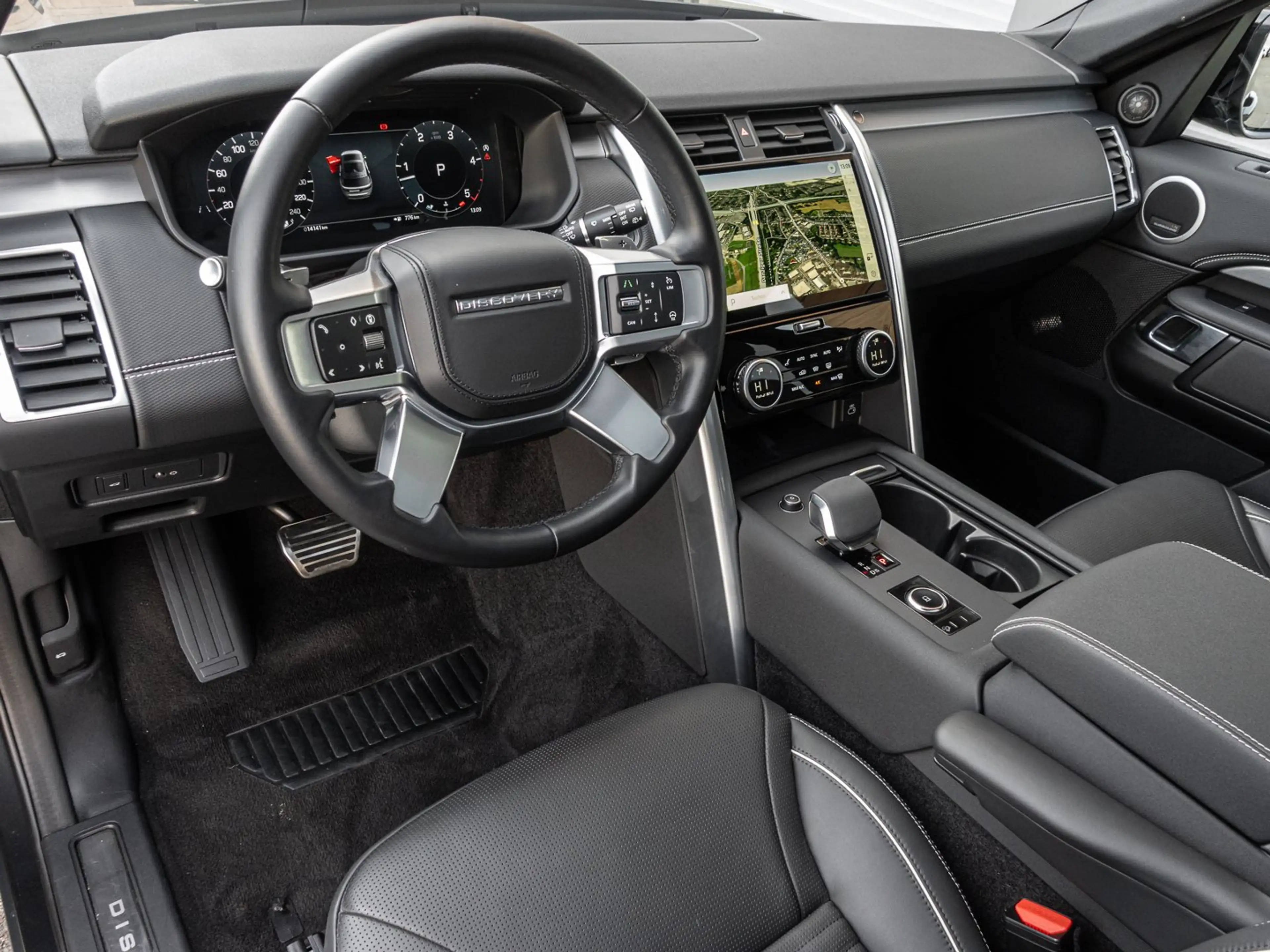 Land Rover Discovery D300 Dynamic HSE PANO LED STANDHZG — photo 10