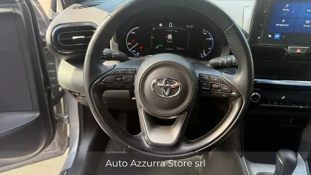 Toyota Yaris Cross view 9
