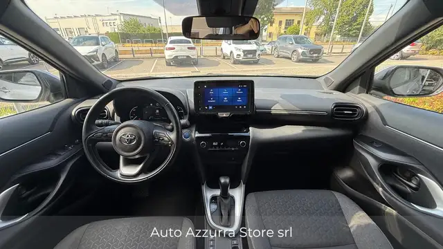 Toyota Yaris Cross view 8