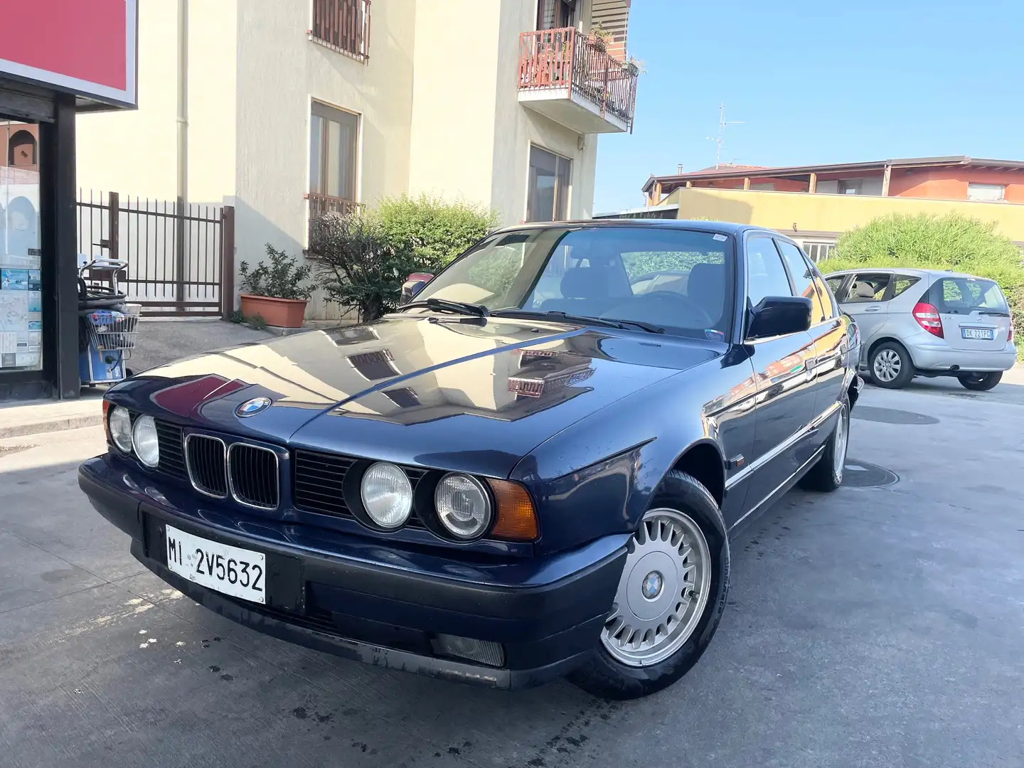 BMW 520 i 24V GPL plava - 1