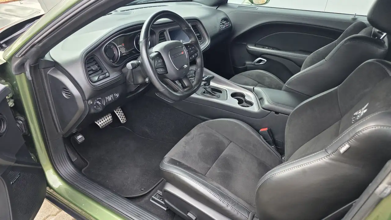 Dodge Challenger 2025 — фото 10