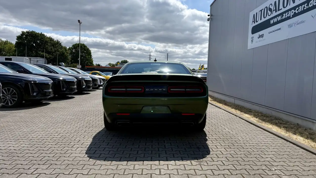 Dodge Challenger 2025 — фото 26