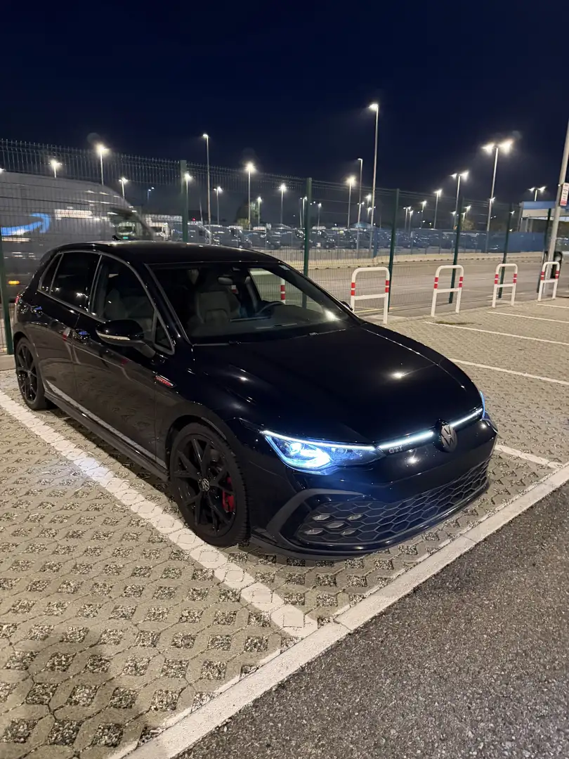 Volkswagen Golf GTI - 1