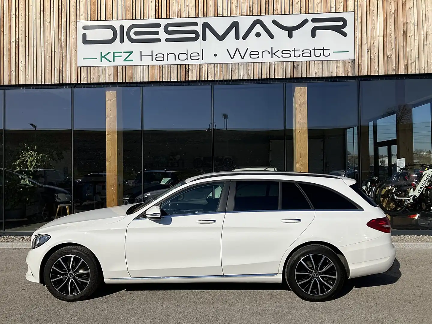 Mercedes-Benz C 200 d T Facelift Model Navi Tempomat Sportsitze Kamera Blanc - 2
