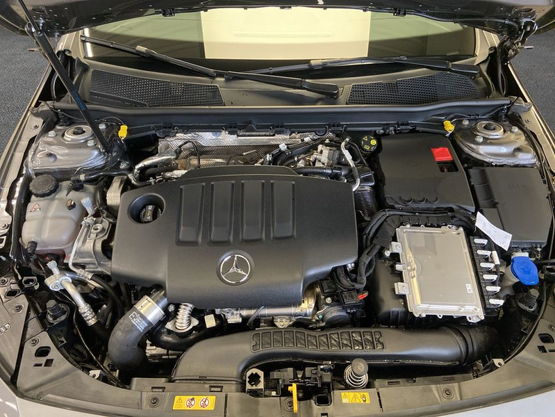 Mercedes-Benz CLA 180 CLA — photo 8