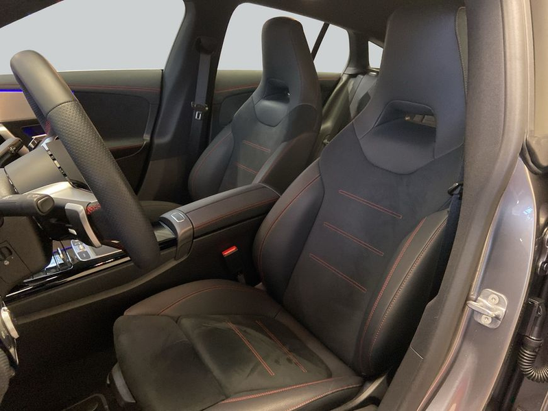 Mercedes-Benz CLA 180 CLA — photo 11