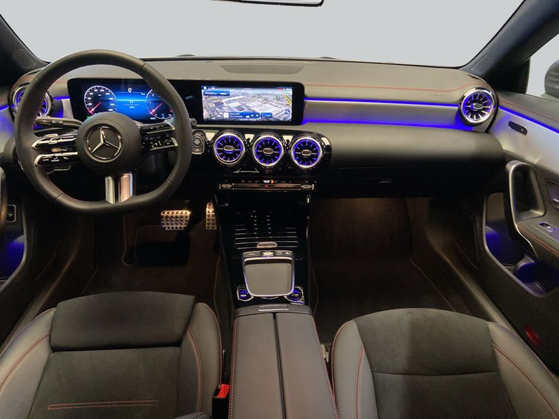 Mercedes-Benz CLA 180 CLA — photo 14
