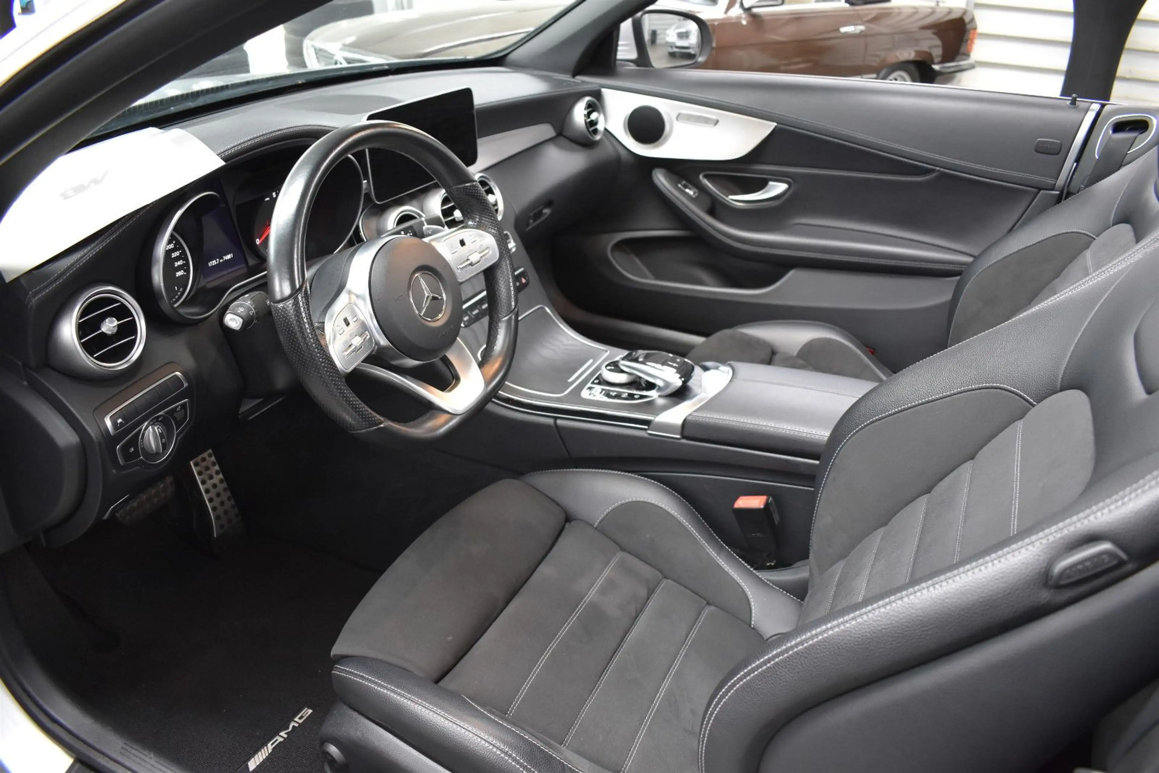 Mercedes-Benz C 180 AMG AUTOMATIK — photo 11