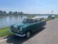 Mercedes-Benz 200 Heckflosse, klein Diesel - thumbnail 1