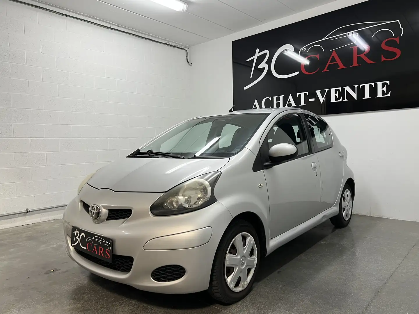 Toyota Aygo 1.0i VVT-i *MARCHAND*EXPORT* - 1