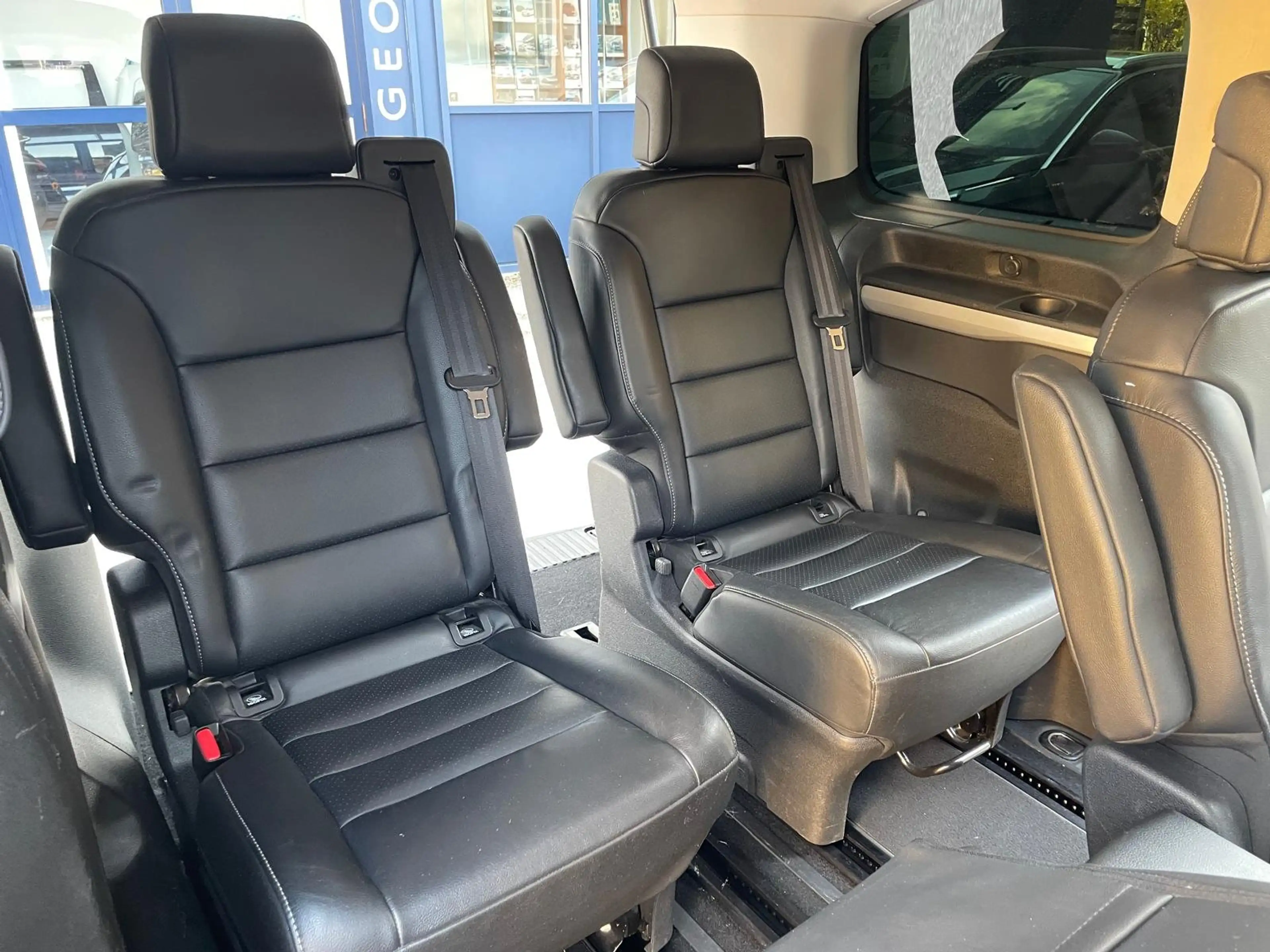 Peugeot Traveller Traveller Business VIP L2 BlueHDI 180 S — photo 9