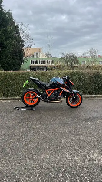KTM 1290 Super Duke R