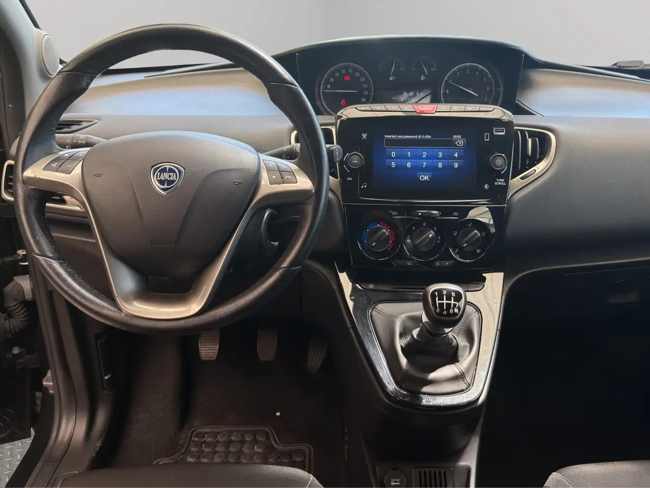 Lancia Ypsilon 2022 — фото 13