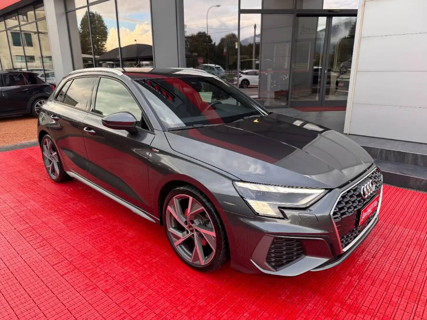 Audi A3 35 2.0 tdi S line Edition s-tronic Gris - 2