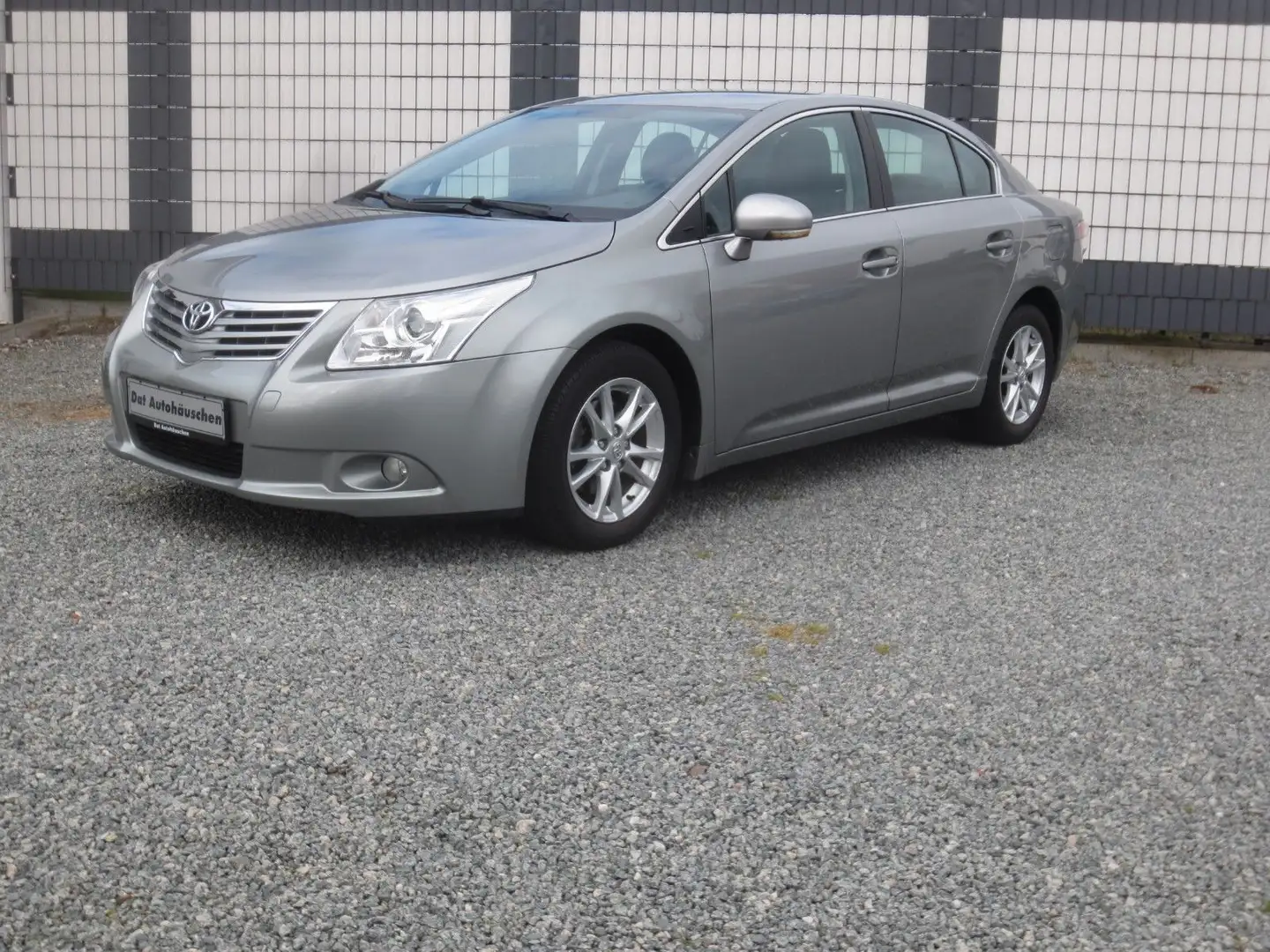 Toyota Avensis Edition 1. Hand Argent - 1