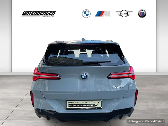 BMW X3 view 5