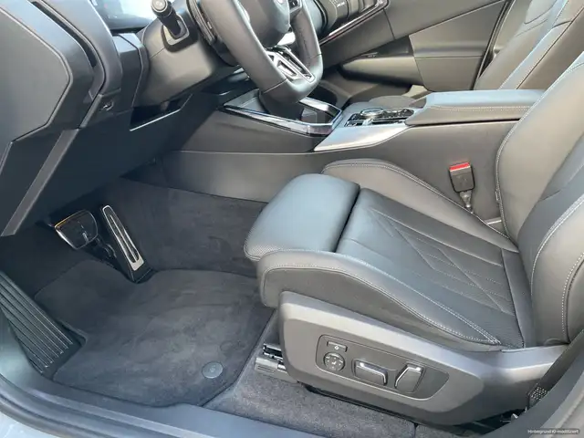 BMW X3 view 10