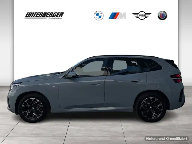 BMW X3 view 3