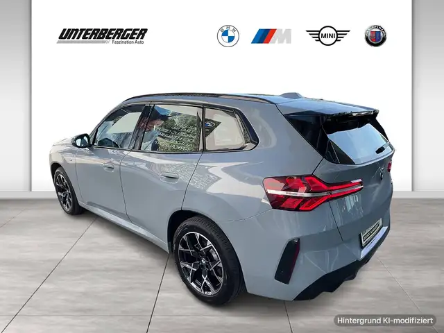 BMW X3 view 4