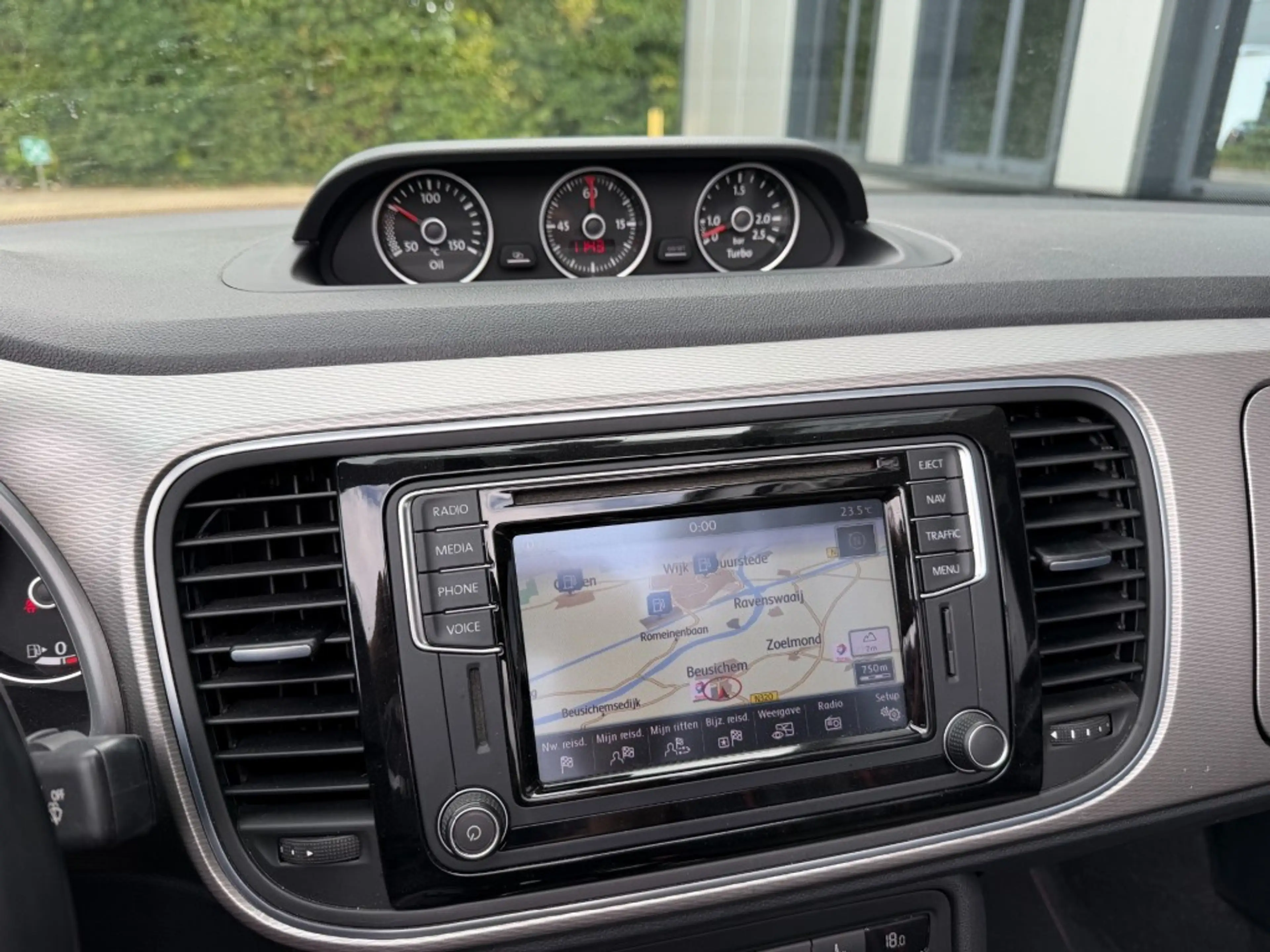 Volkswagen Beetle Cabriolet 1.2 TSI Club 105PK Navi, PDC, Climatcntr — photo 15