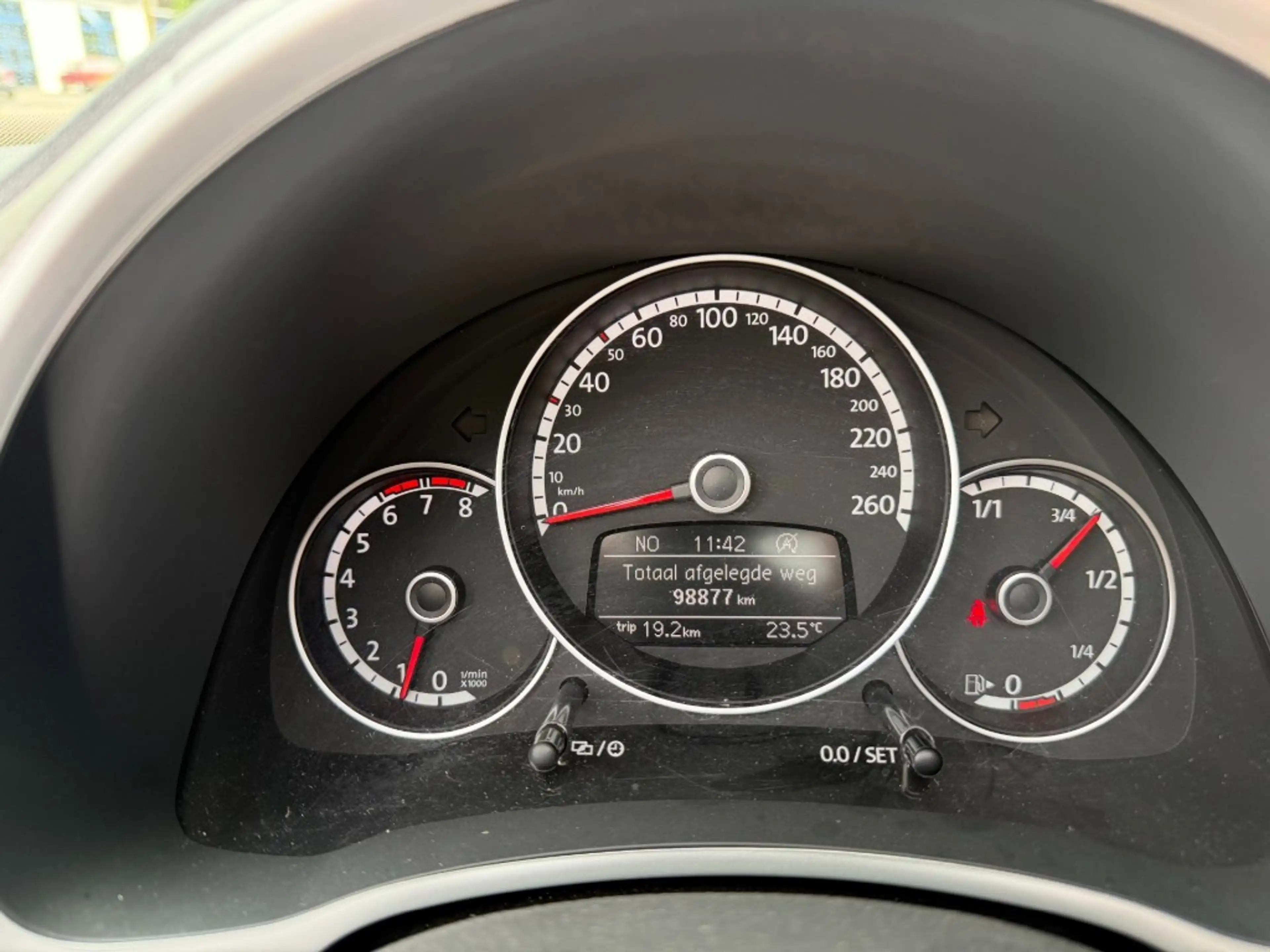 Volkswagen Beetle Cabriolet 1.2 TSI Club 105PK Navi, PDC, Climatcntr — photo 13