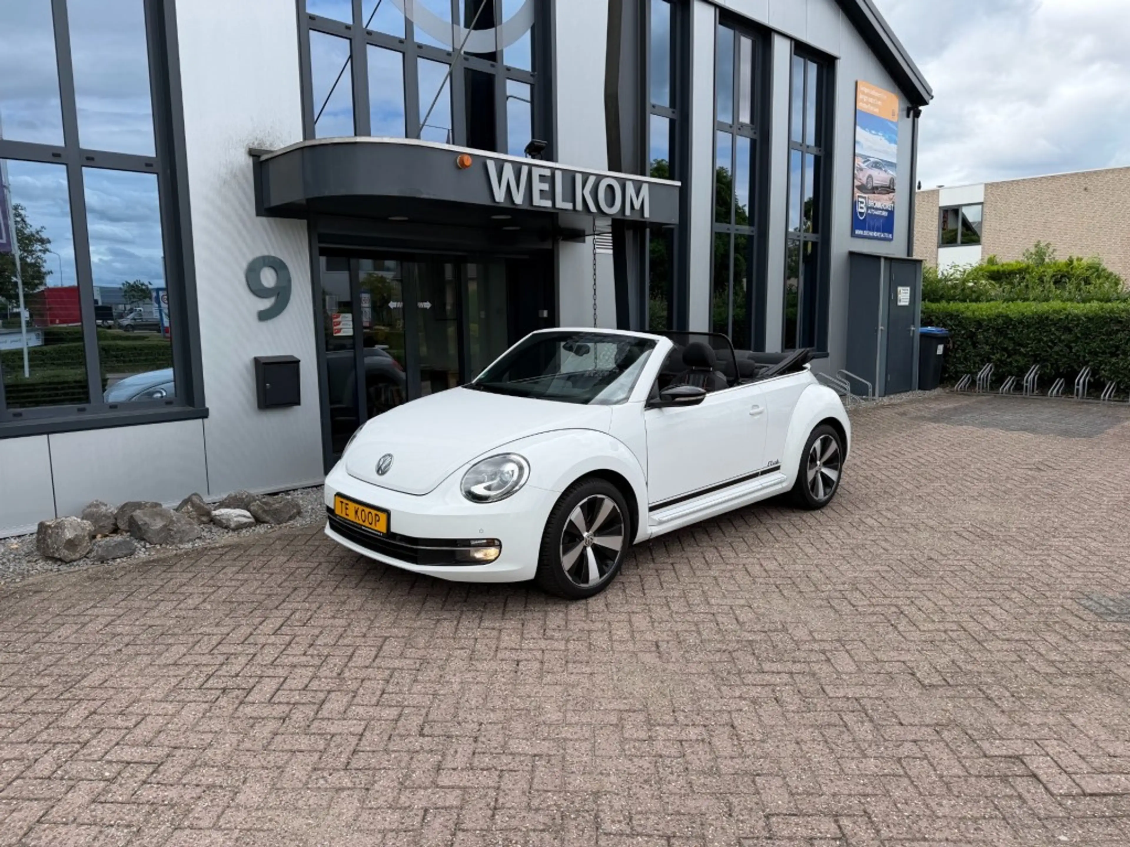 Volkswagen Beetle Cabriolet 1.2 TSI Club 105PK Navi, PDC, Climatcntr