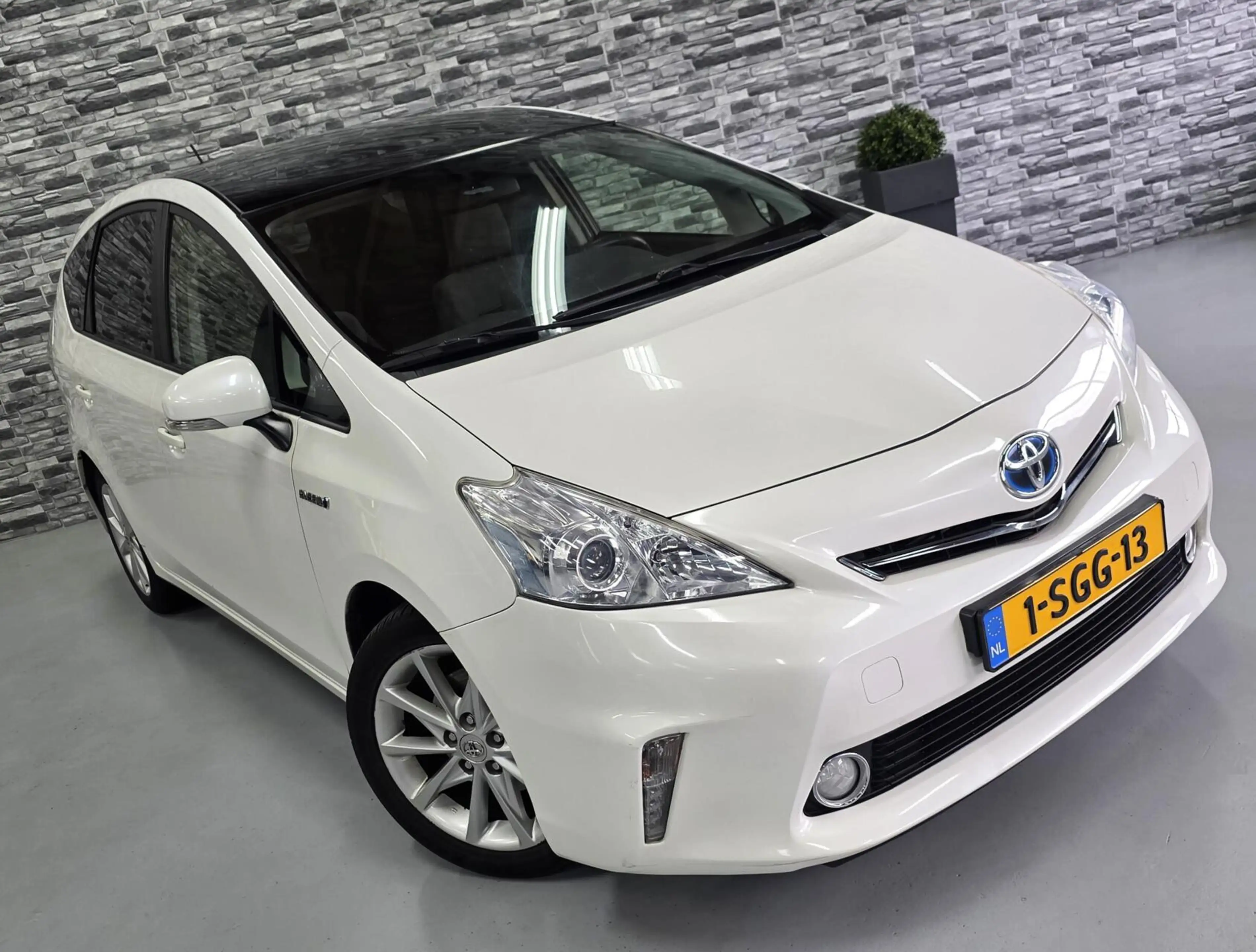 Toyota Prius+ Prius Wagon 1.8 Aspiration 96g*HeadUp*Camera*Panod — photo 5
