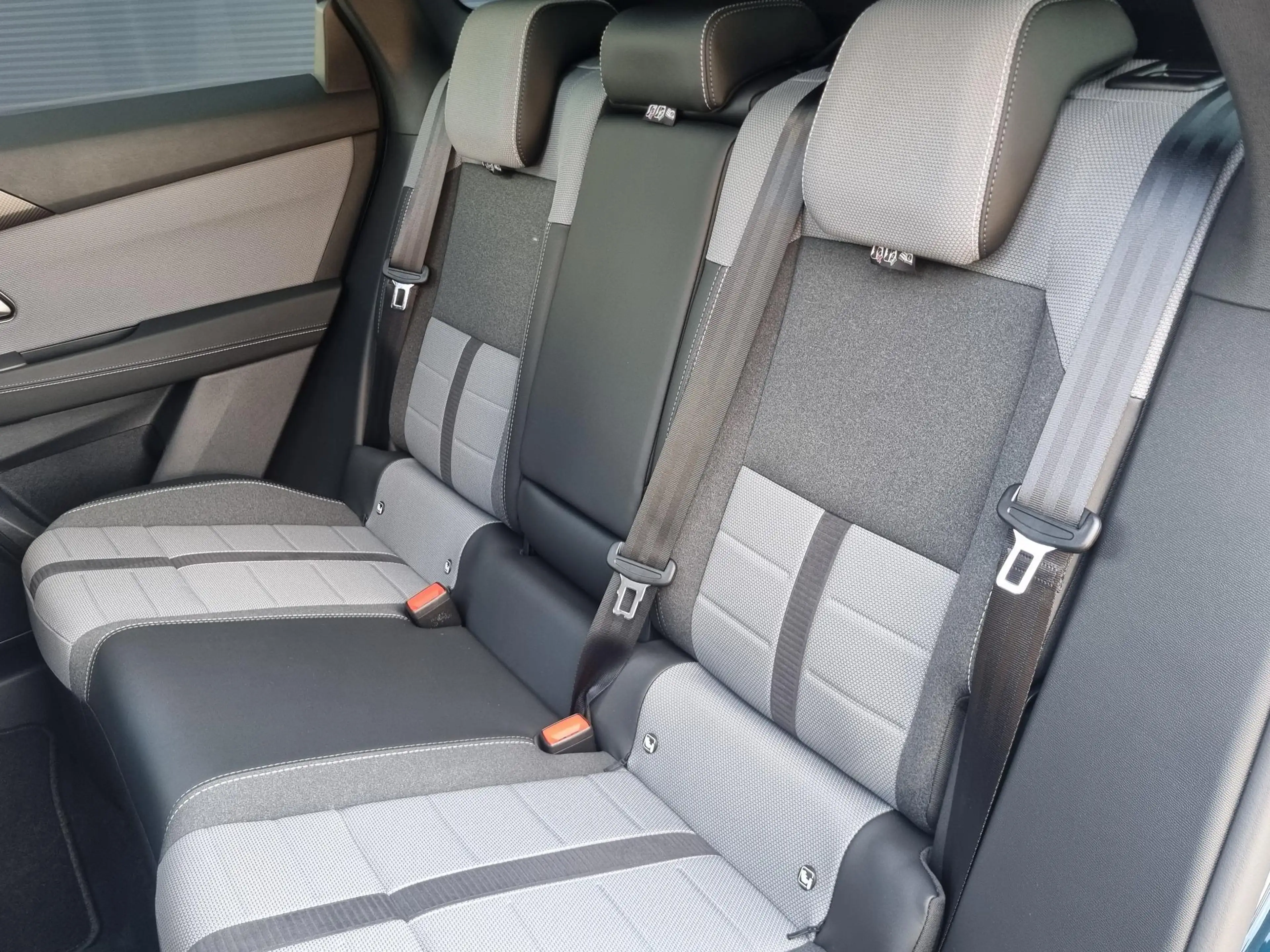 Opel Grandland Electric Business Edition 97 kWh | Schuif-/Kanteld — photo 11