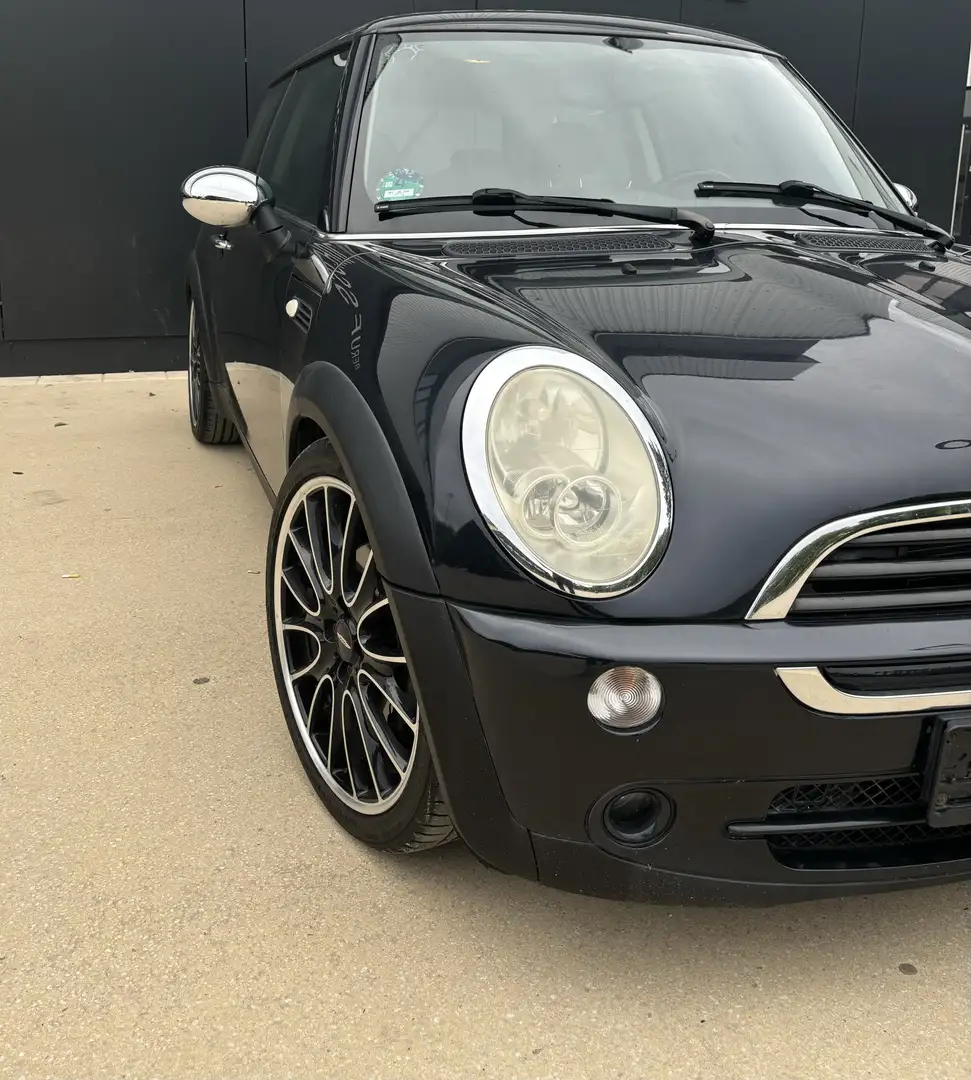 MINI One Seven - 1