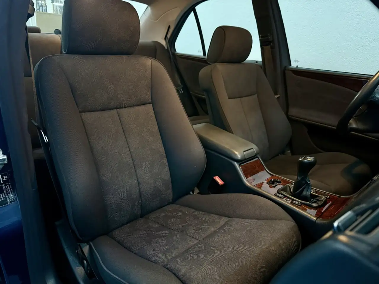 Mercedes-Benz E 240 Elegance, foto 7