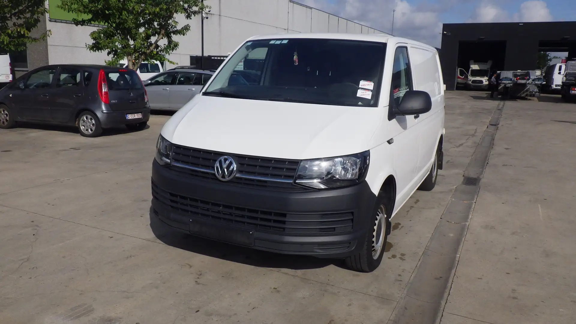 Volkswagen T7 Transporter (Stock ID 34643) Blanc - 1