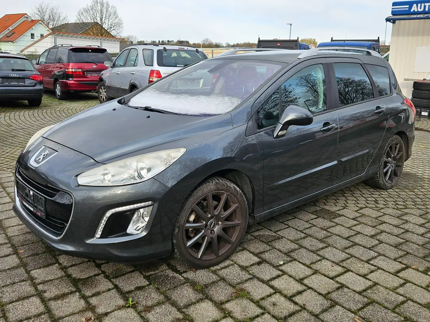 Peugeot 308 Allure Grau - 1