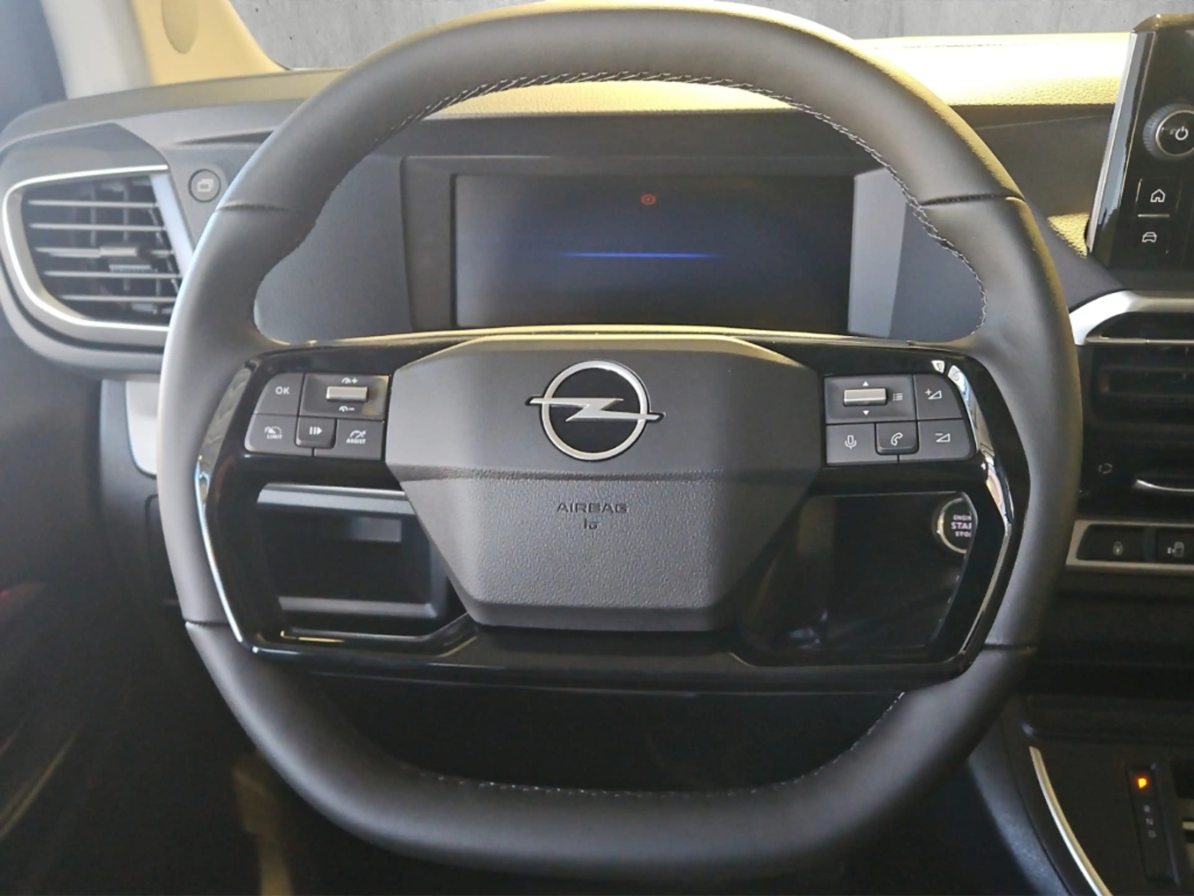 Opel Zafira Life GS StandHZG AHK-abnehmbar Panorama Navi Leder — photo 11
