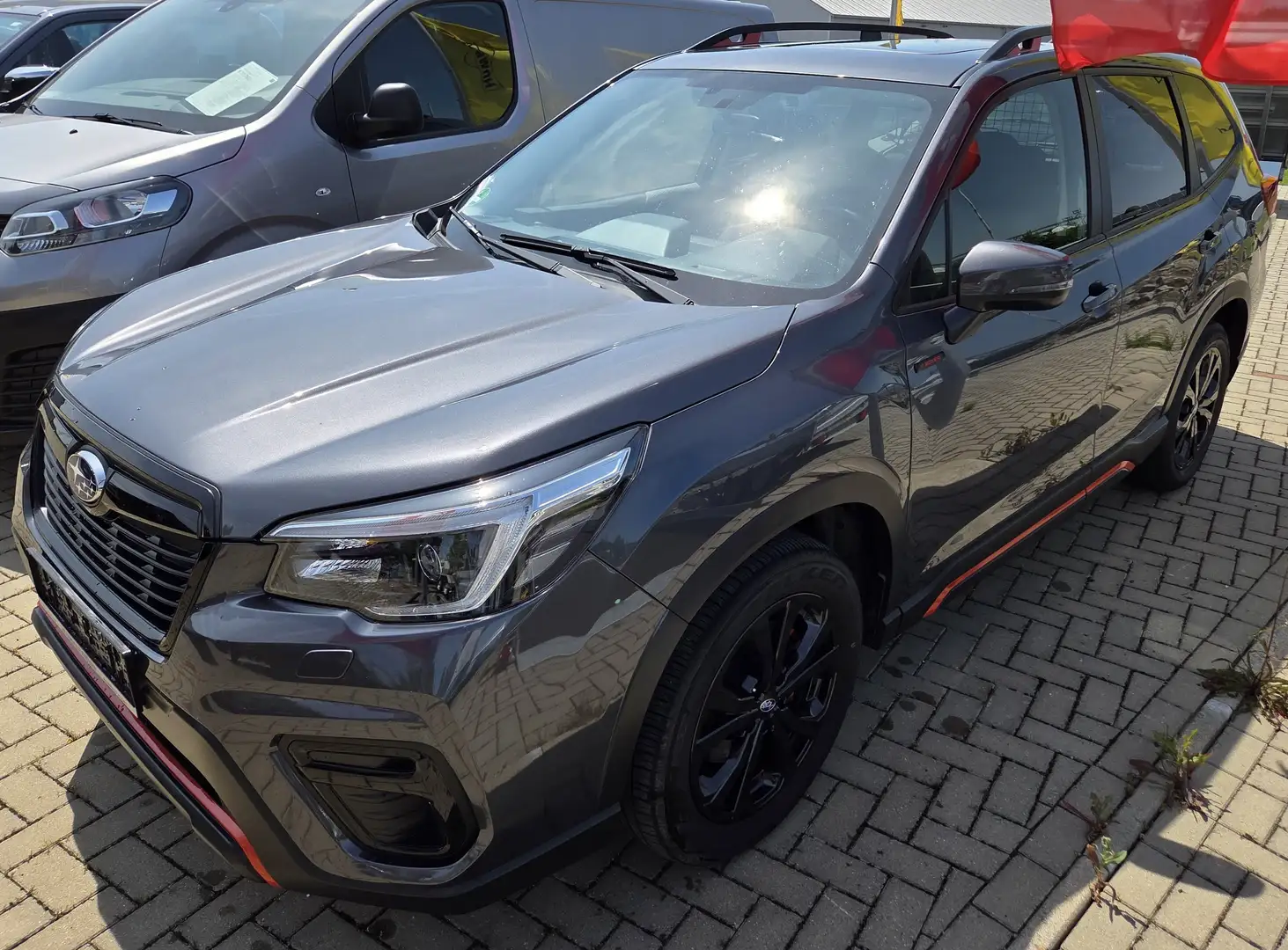 Subaru Forester Edition Sport 40 Grau - 2