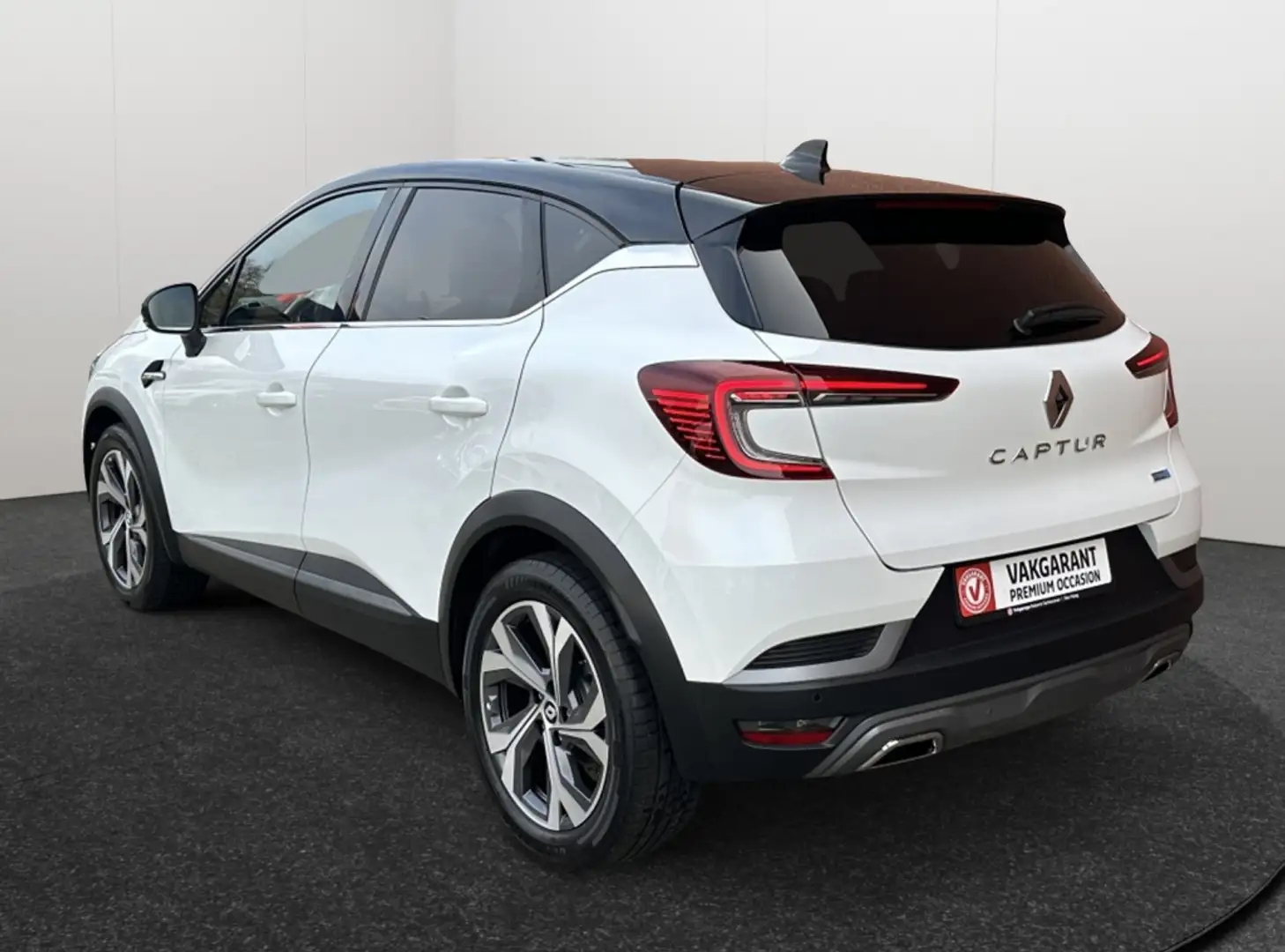 Renault Captur 1.6 E-Tech Hybride 145 RS Line Automaat Half leder Wit - 2