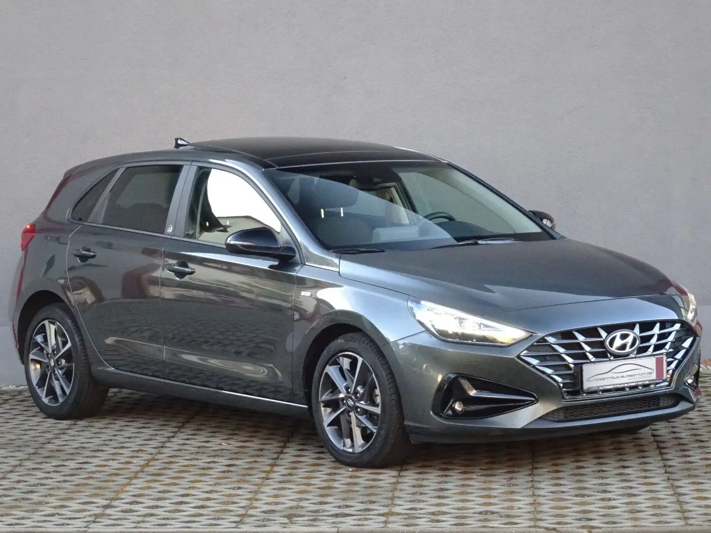 Hyundai i30 Edition 30+ Mild-Hybrid/Panorana/LED/Navi Grau - 2