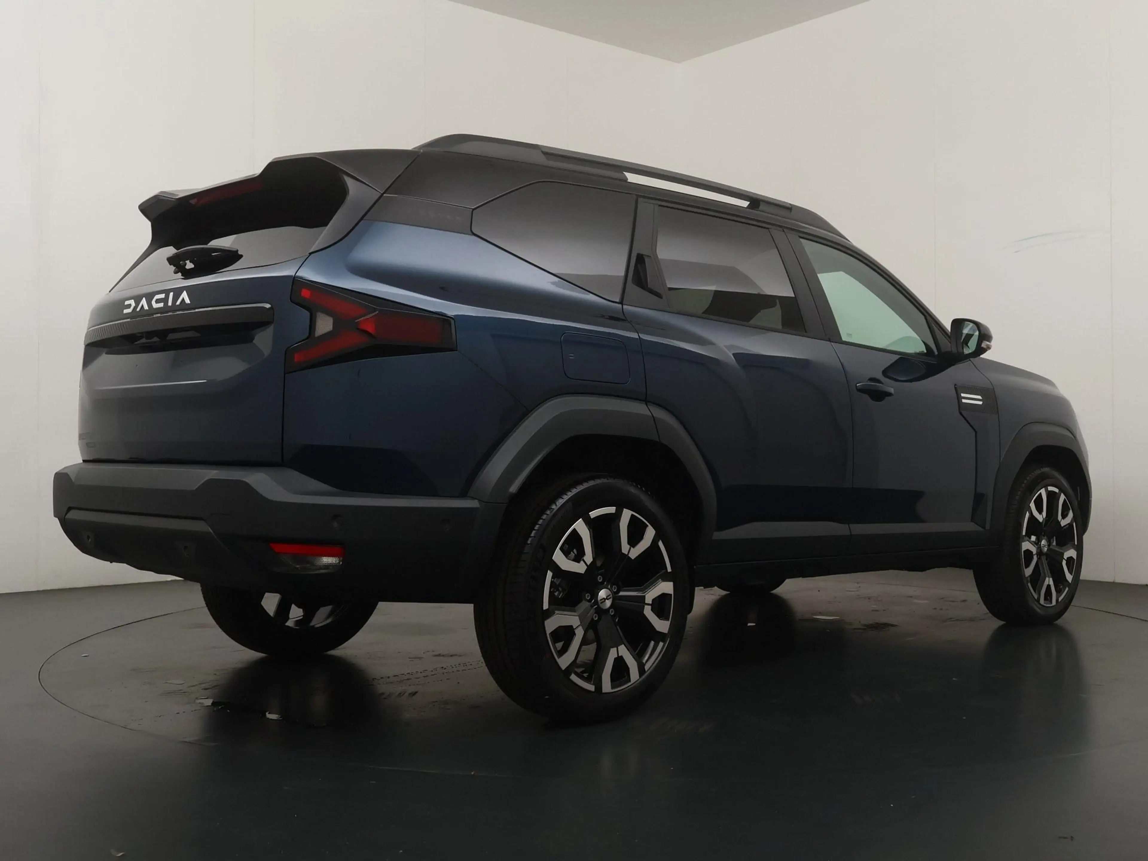 Dacia Bigster 1.8 Hybrid 155 Limited Edition — photo 5