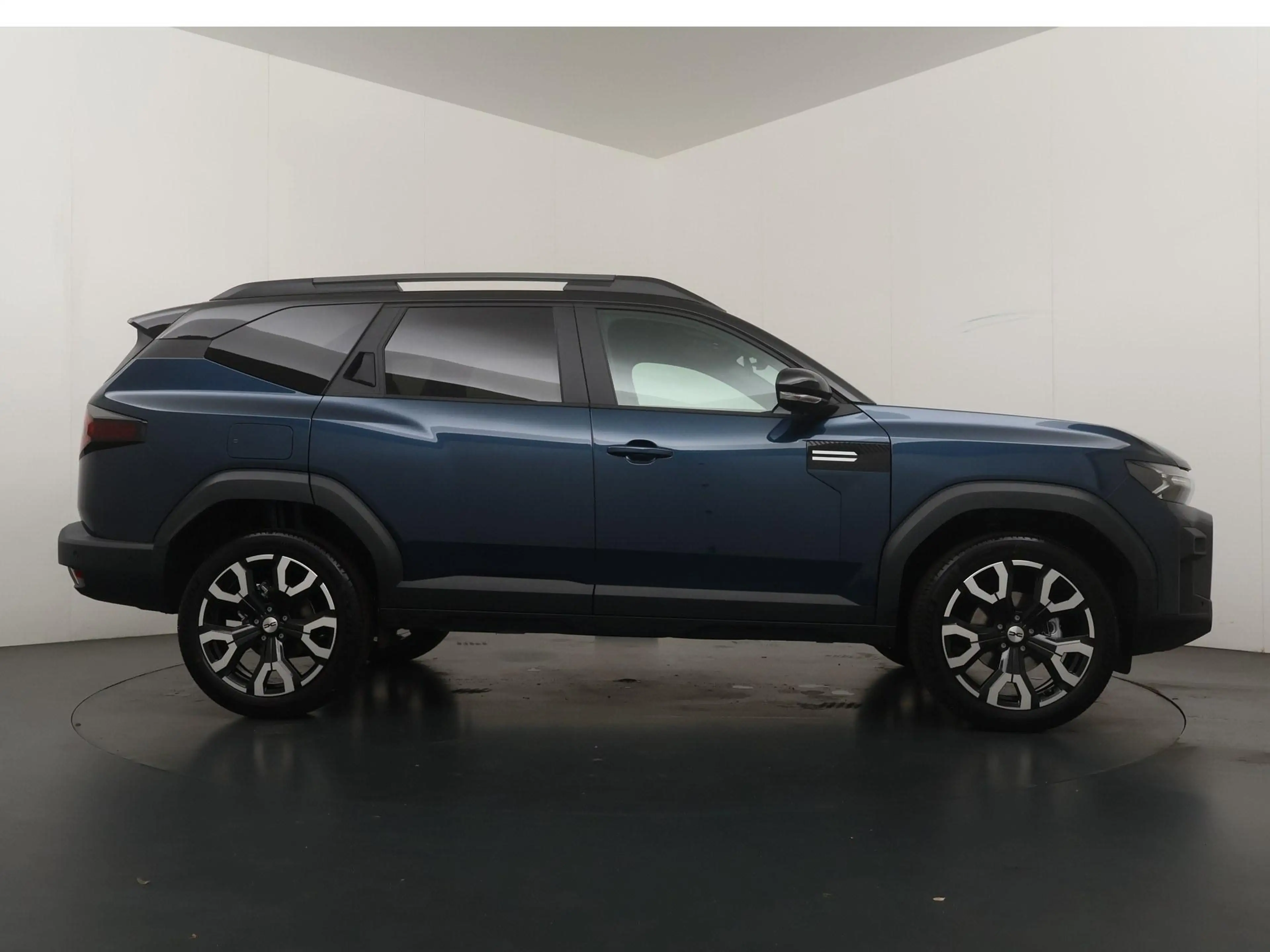 Dacia Bigster 1.8 Hybrid 155 Limited Edition — photo 6