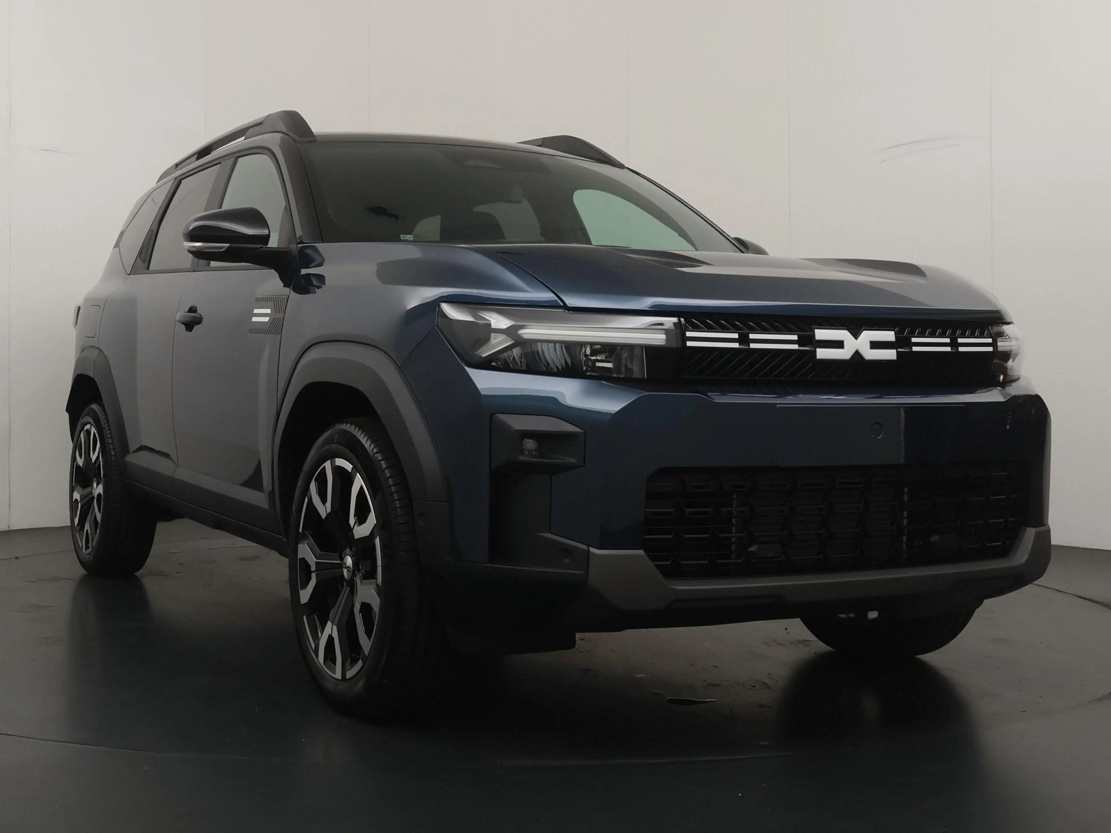 Dacia Bigster 1.8 Hybrid 155 Limited Edition — photo 7