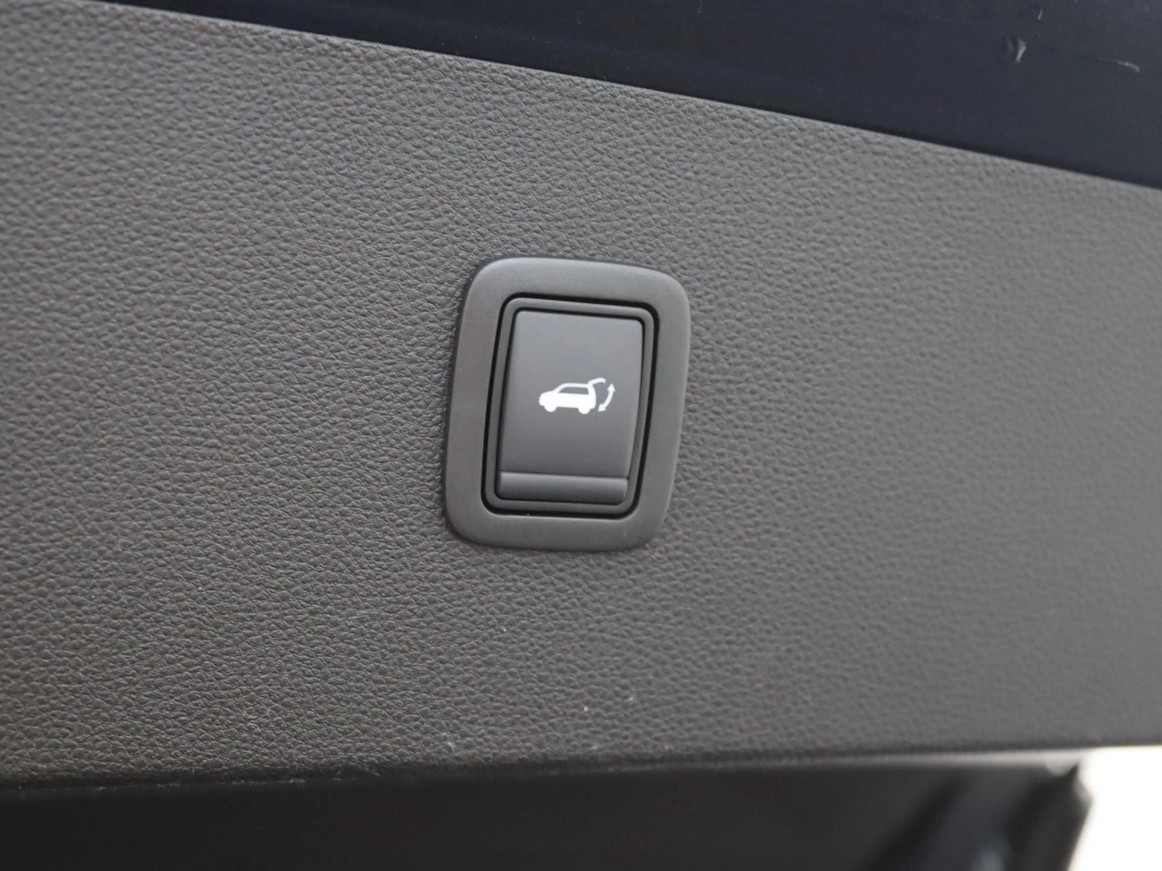 Dacia Bigster 1.8 Hybrid 155 Limited Edition — photo 11