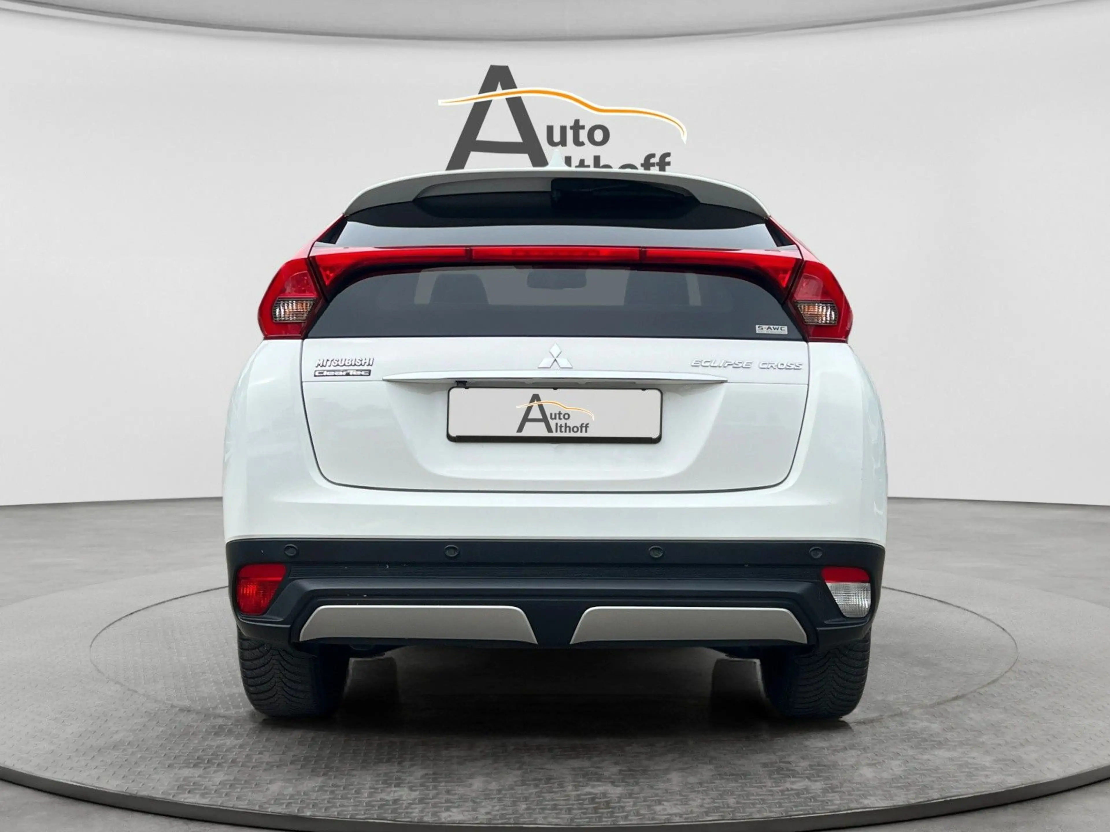 Mitsubishi Eclipse Cross 1.5 T-MIVEC Top 4WD PANO LED SHZ — photo 4