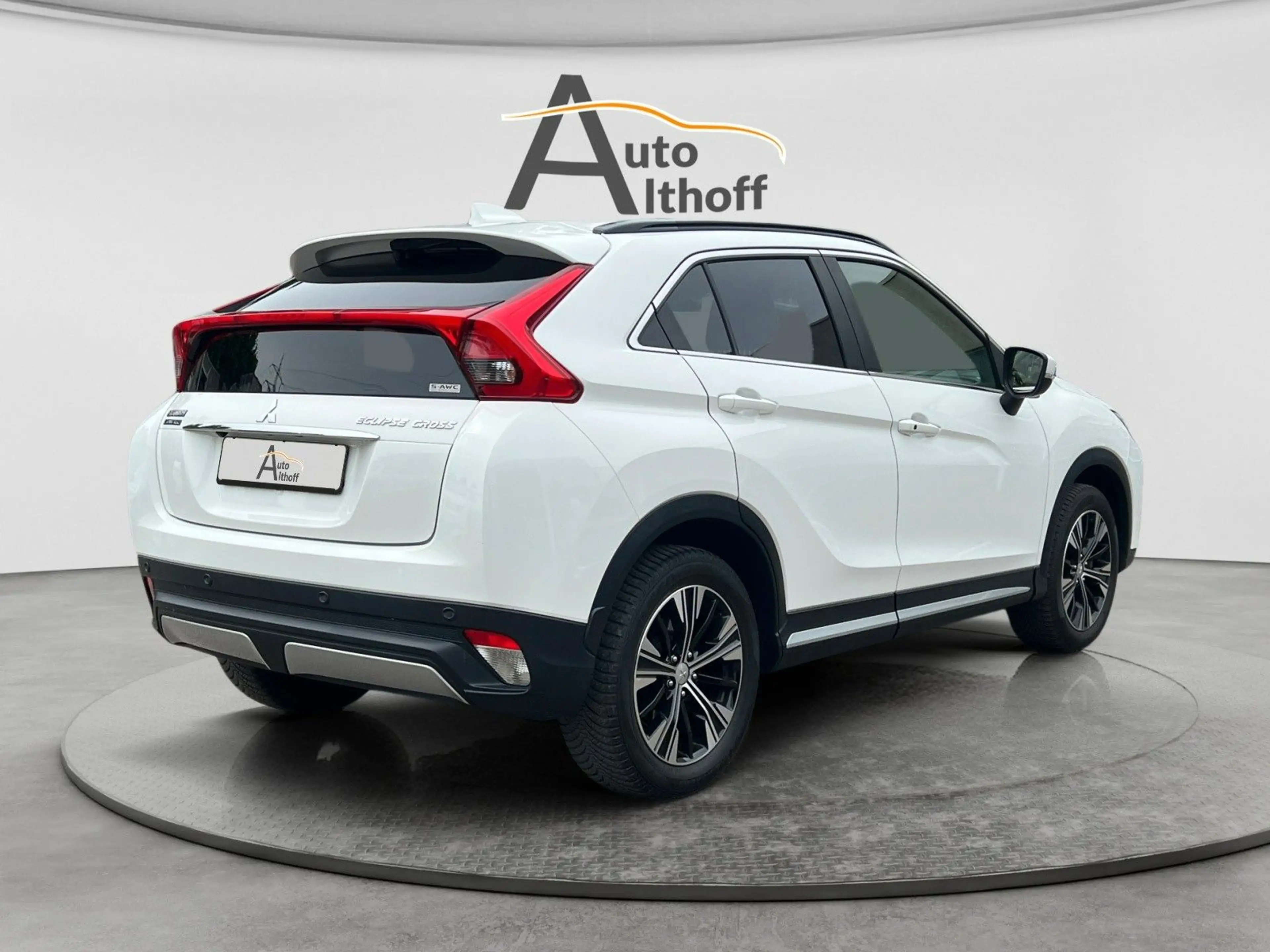 Mitsubishi Eclipse Cross 1.5 T-MIVEC Top 4WD PANO LED SHZ — photo 6