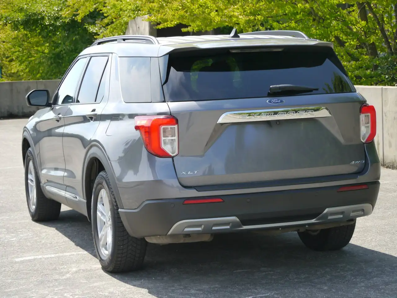 Ford Explorer photo Ford Explorer
