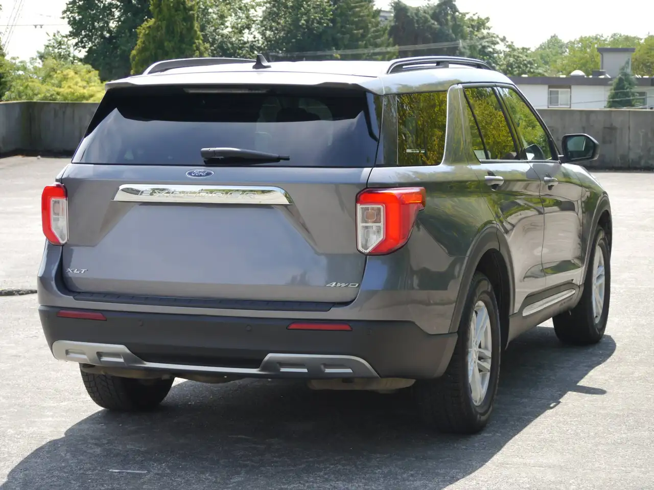 Ford Explorer photo Ford Explorer