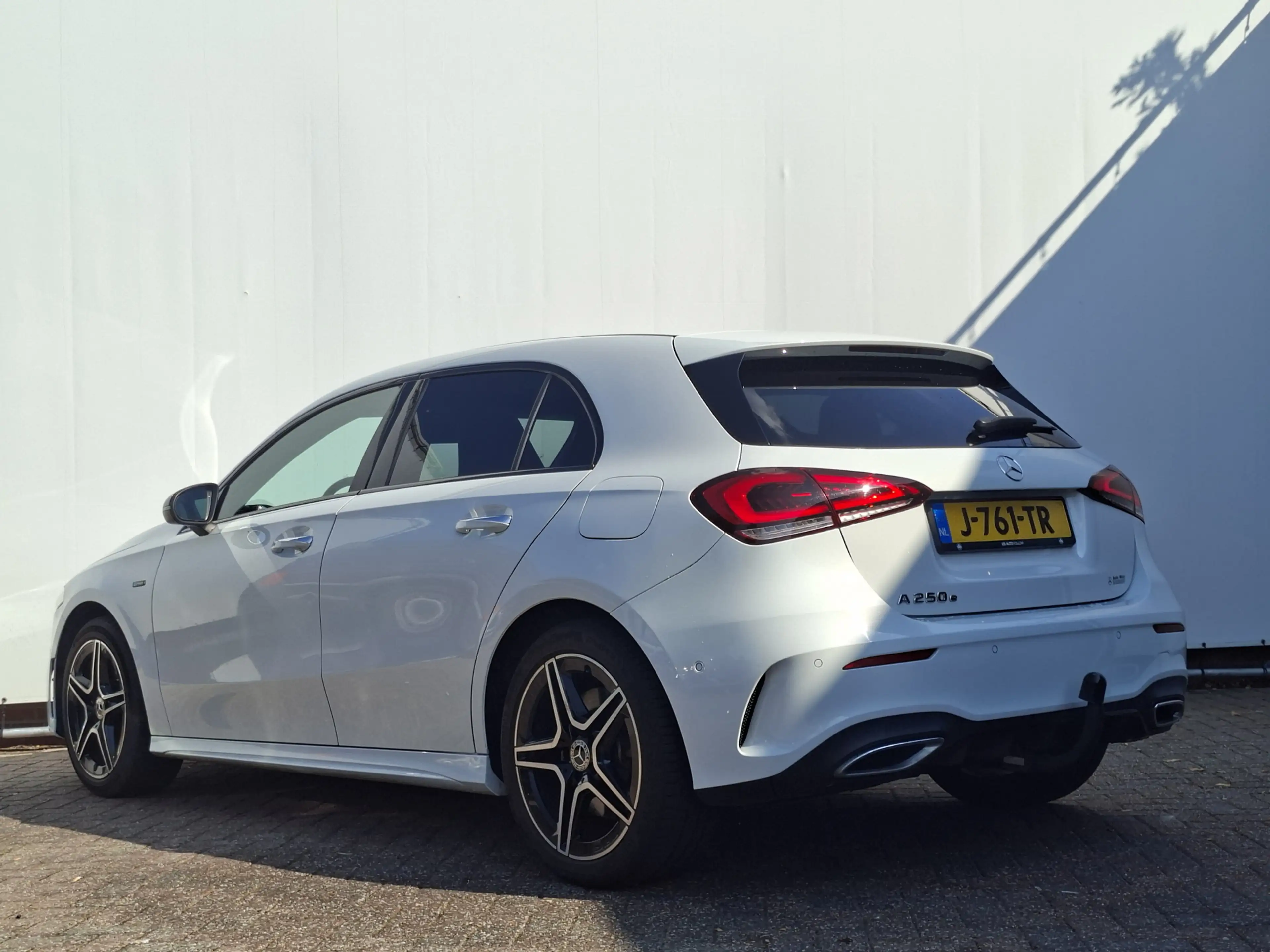Mercedes-Benz A 250 e Business Solution PHEV AMG Pano Trekhaak Memory — photo 2