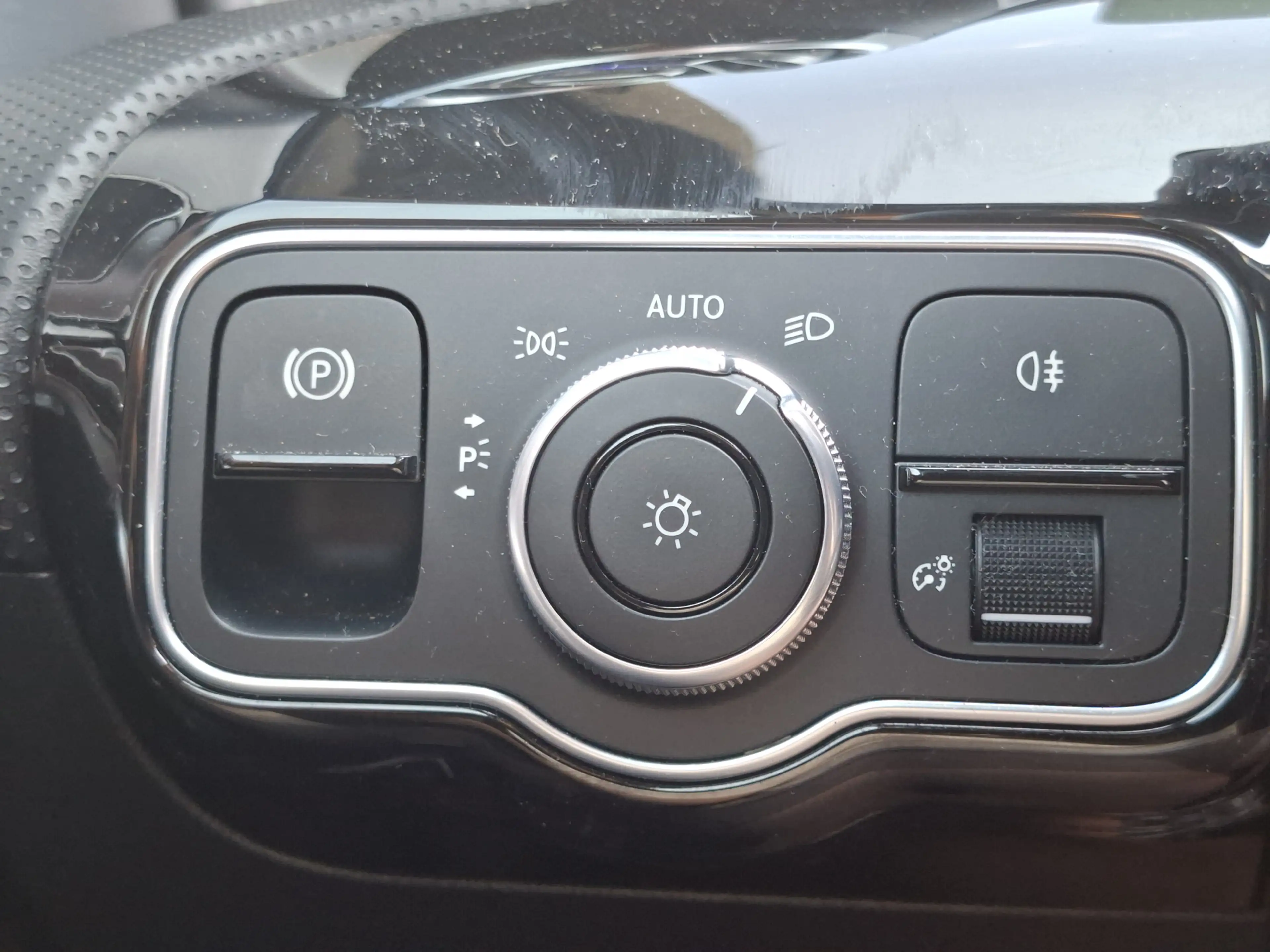 Mercedes-Benz A 250 e Business Solution PHEV AMG Pano Trekhaak Memory — photo 19