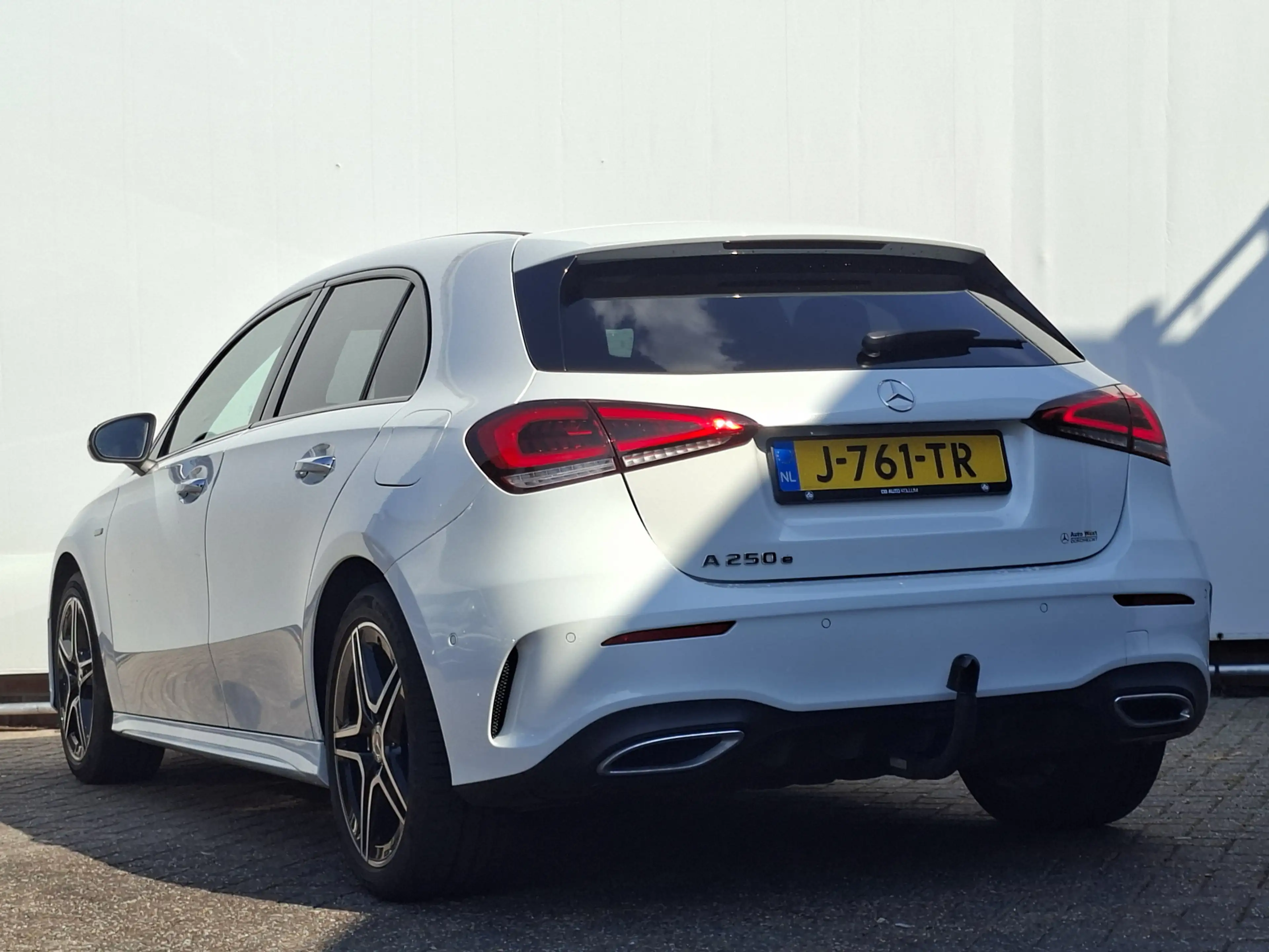 Mercedes-Benz A 250 e Business Solution PHEV AMG Pano Trekhaak Memory — photo 12