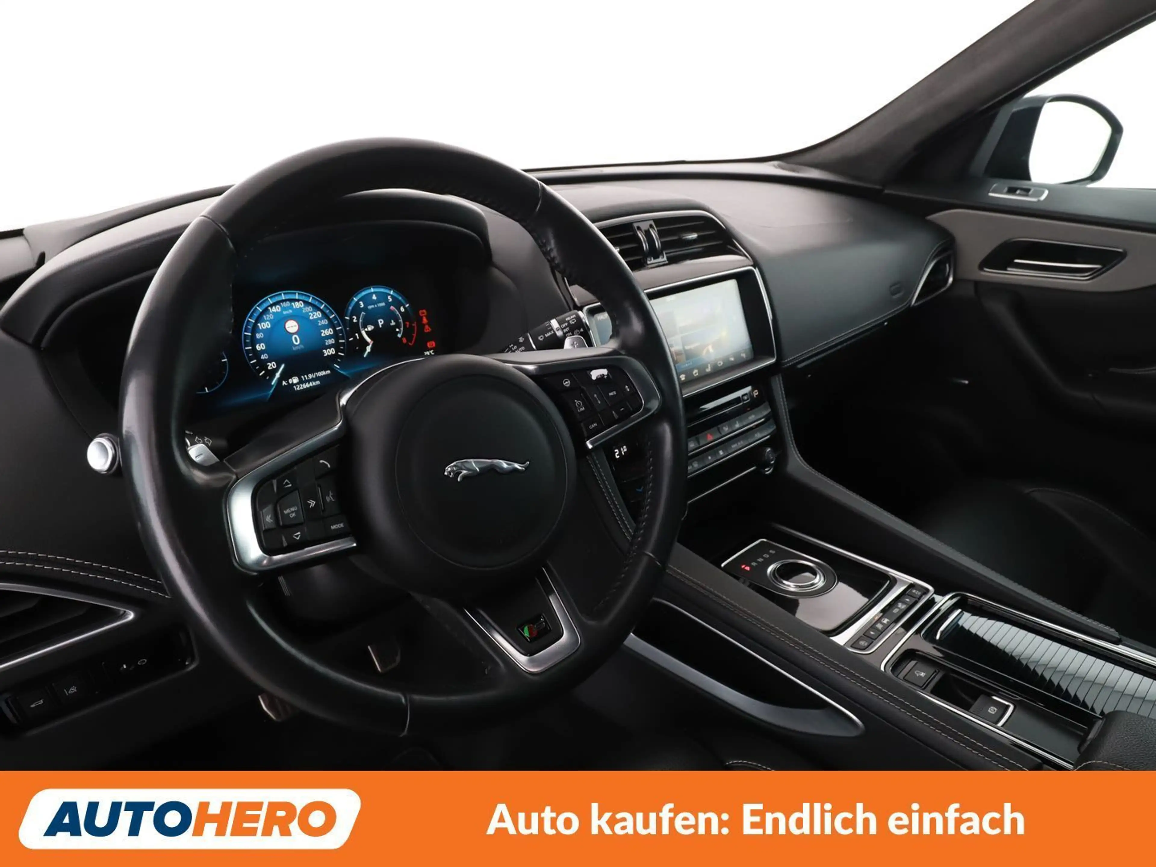 Jaguar F-Pace S AWD — photo 11