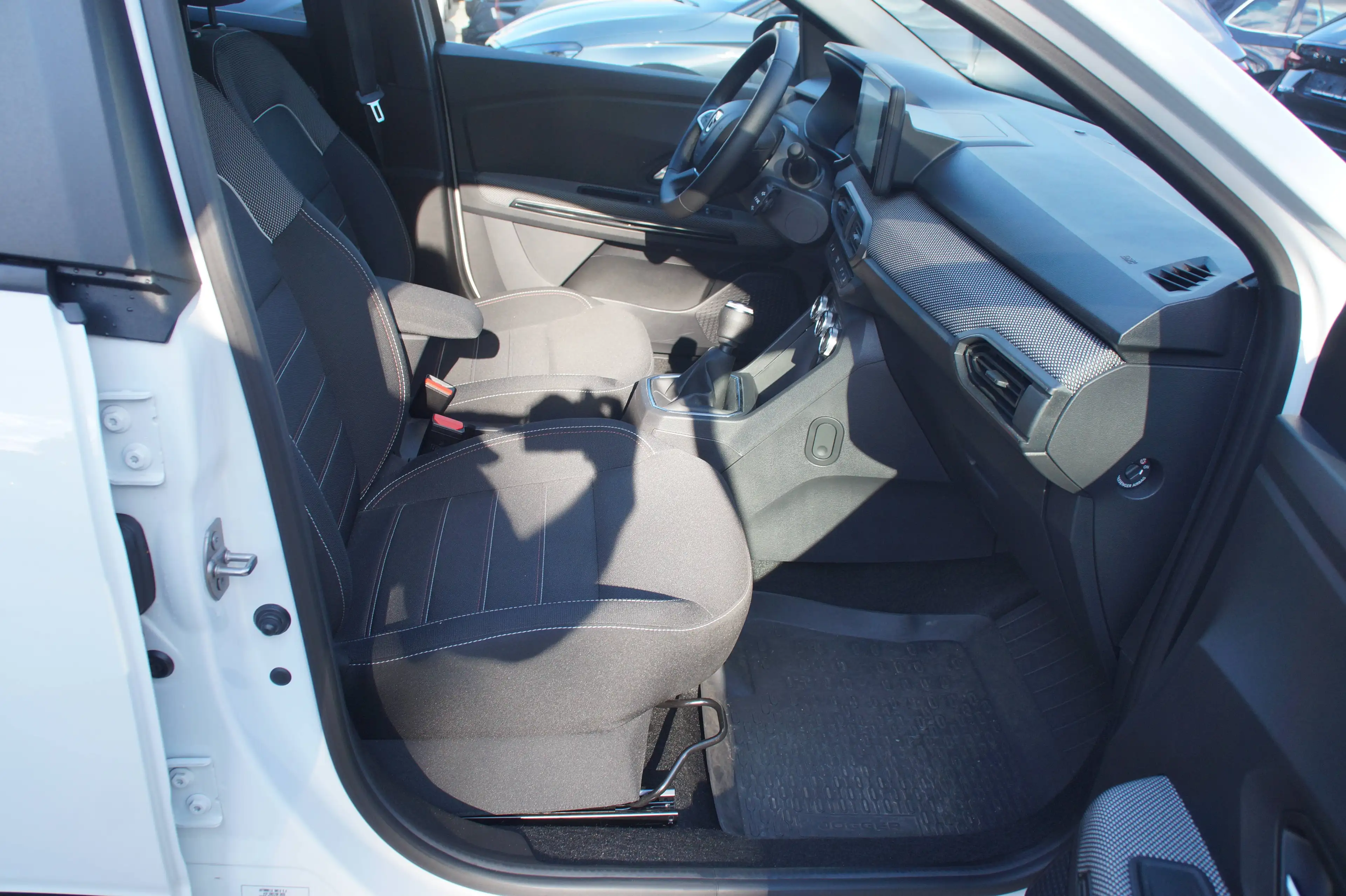 Dacia Jogger Extreme — photo 13